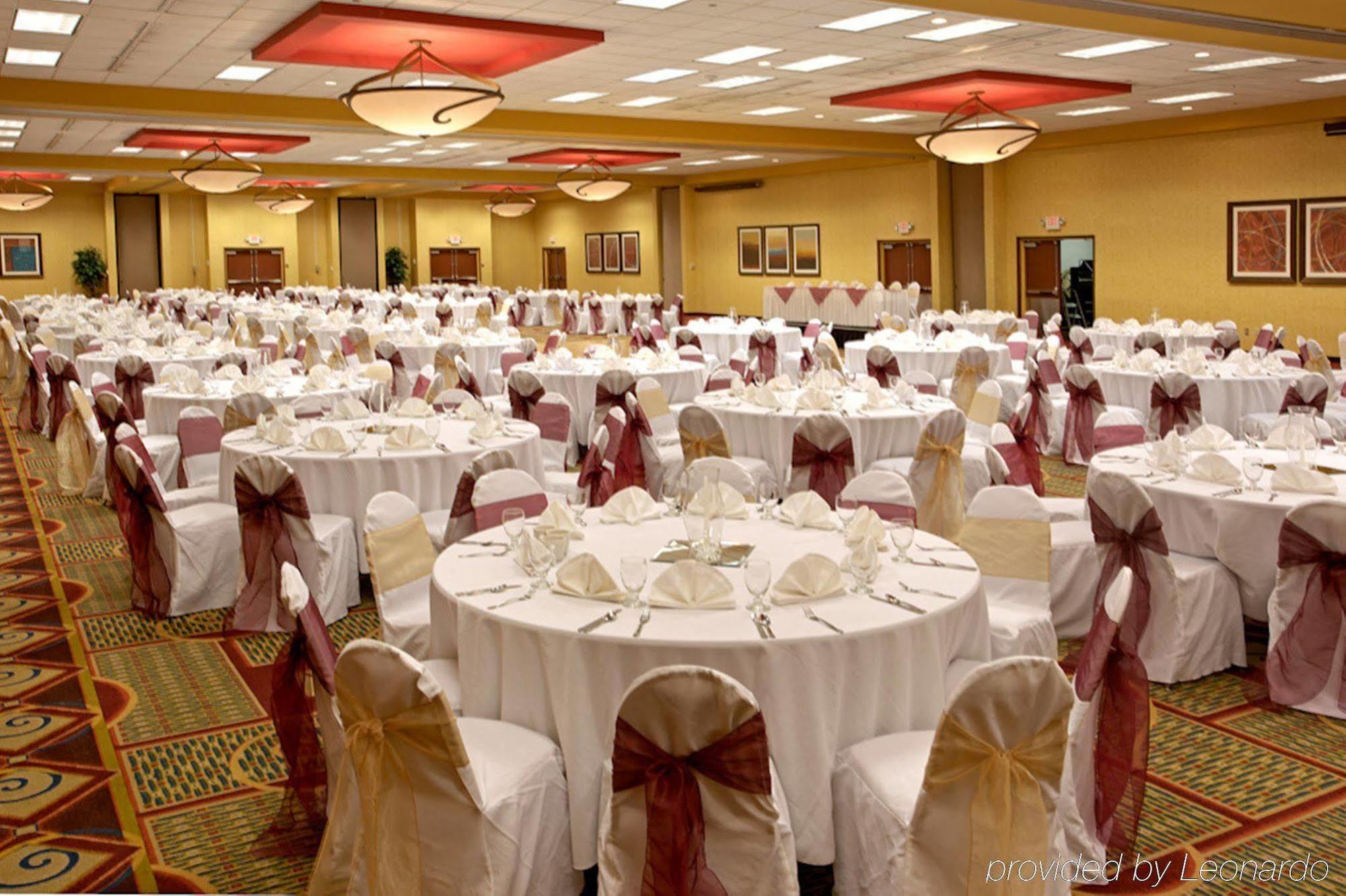 Holiday Inn Hotel And Suites Beaumont-Plaza I-10 & Walden By Ihg Zewnętrze zdjęcie