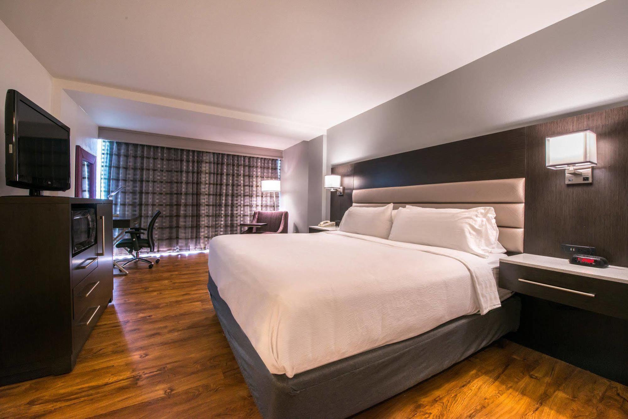 Holiday Inn Hotel And Suites Beaumont-Plaza I-10 & Walden By Ihg Zewnętrze zdjęcie